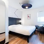 Ibis Sud Saint Charles Hotel 3*