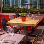 Ibis Sud Saint Charles Hotel 3*