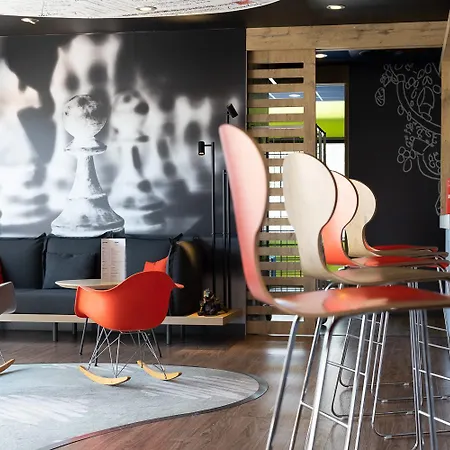 Ibis Sud Saint Charles