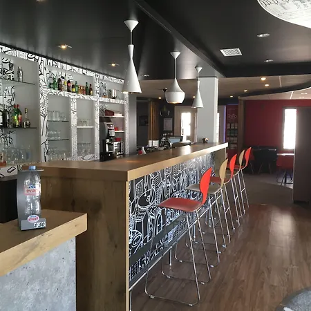 호텔 Ibis Sud Saint Charles 3*