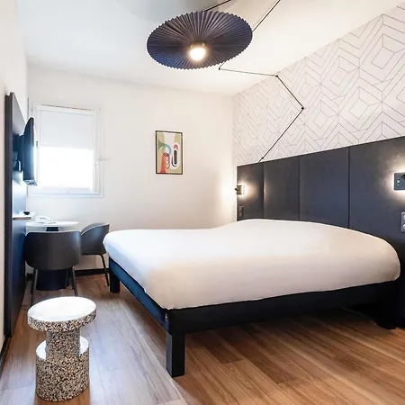 Ibis Sud Saint Charles 호텔 3*