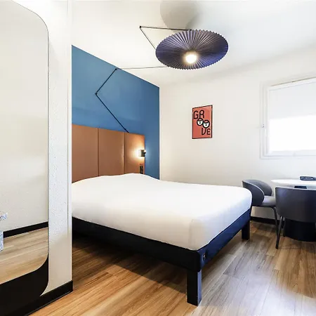 호텔 Ibis Sud Saint Charles 3*