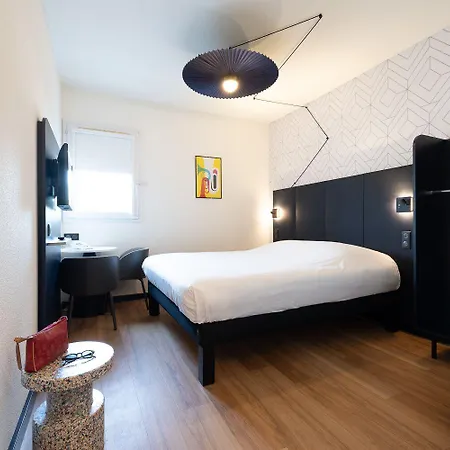 Ibis Sud Saint Charles Hotel 3*