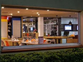 Ibis Sud Saint Charles